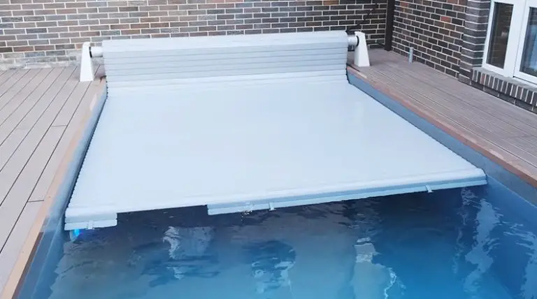 Does A Pool Heat Up Faster With The Solar Pool Cover On?
